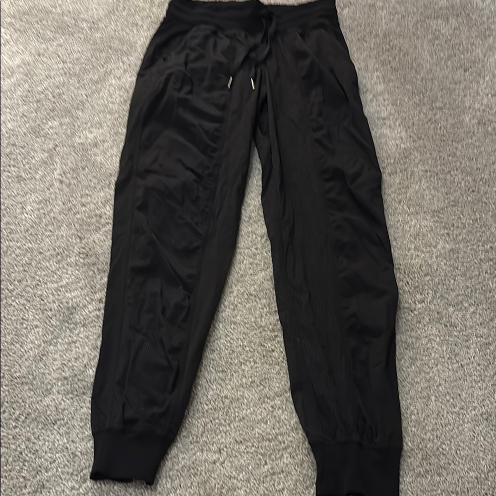 Black lululemon cuffed dance pants size 2